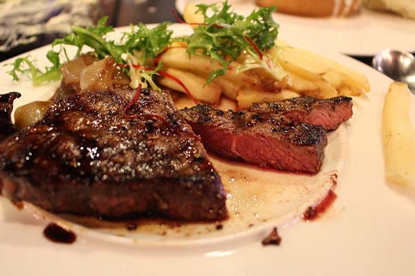 Steak - Image Credit: https://pixabay.com/en/users/amelie123-297985/